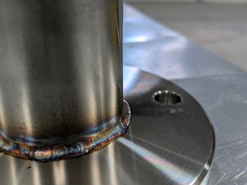 Cordon TIG circular la racord țeavă–flanșă din inox